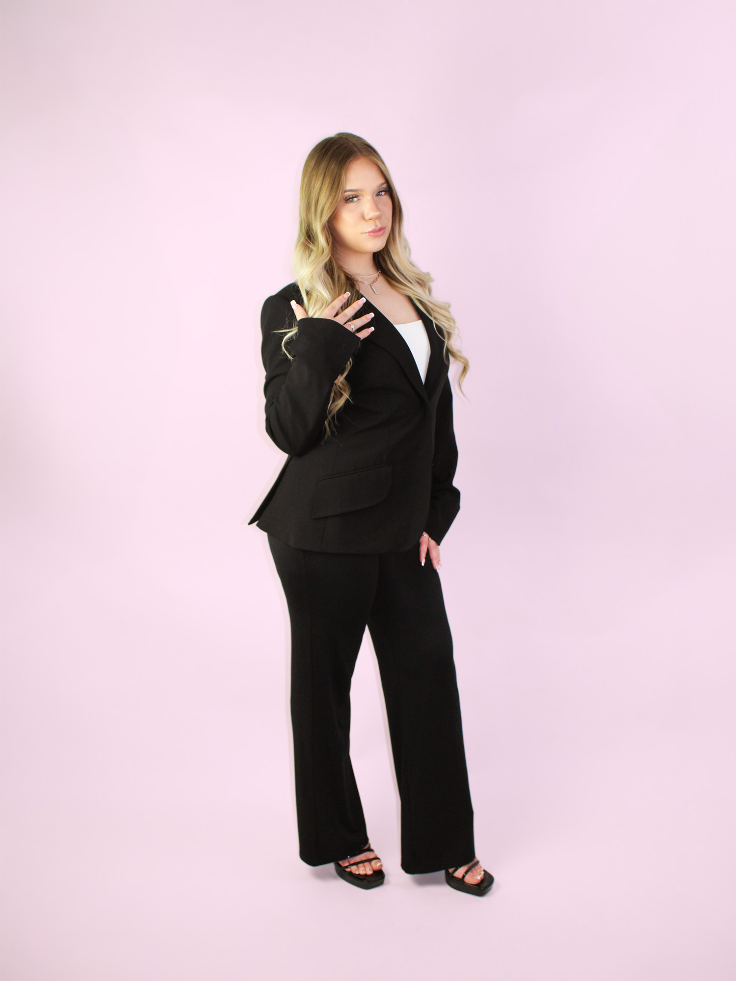 A photo of Lexie standing
